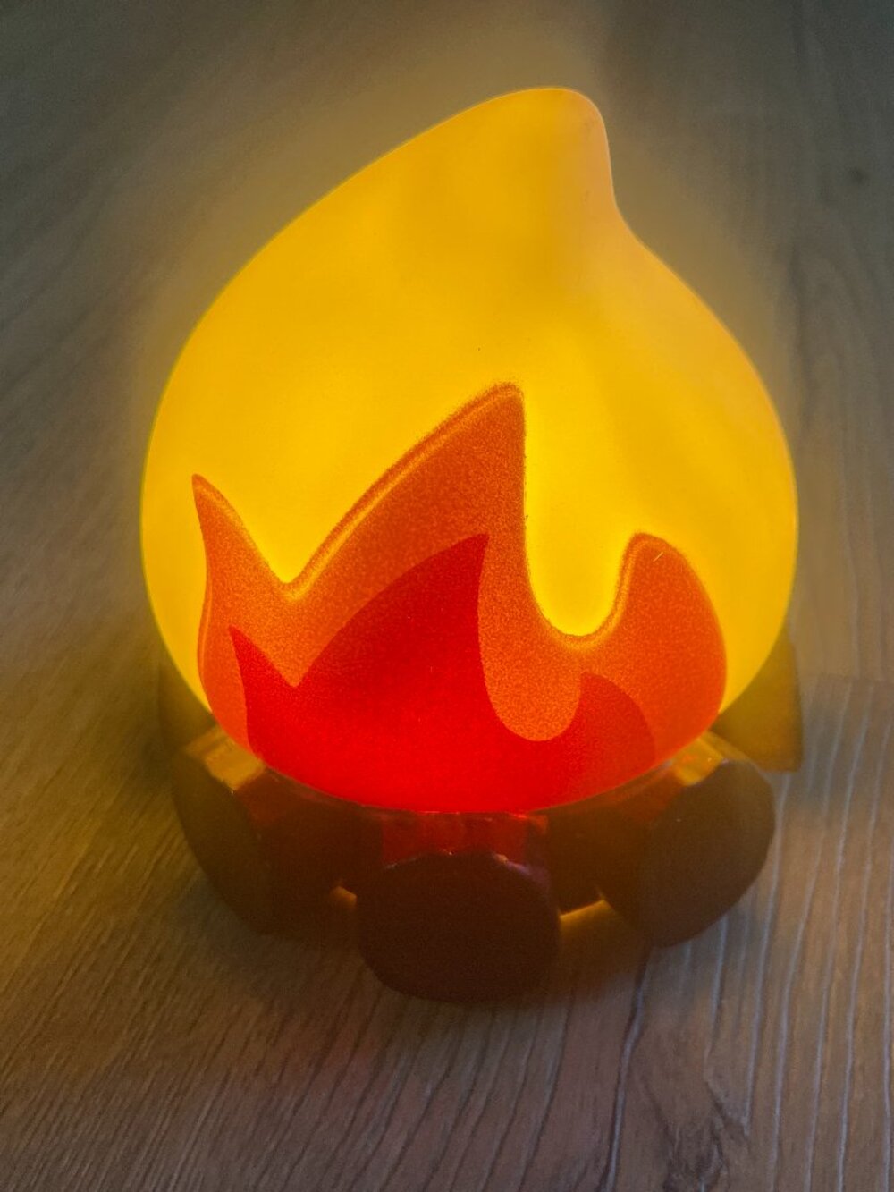 Firefly Kids Campfire Light Lantern Battery Operated 3 AAA Rubber Works Great!